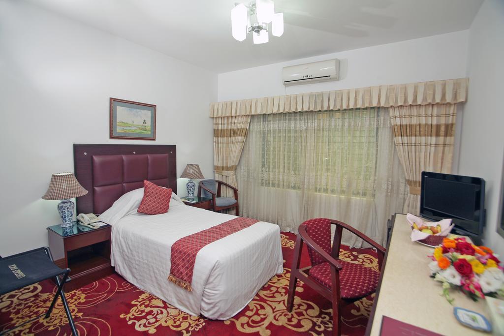 Rigs Inn Дакка Экстерьер фото